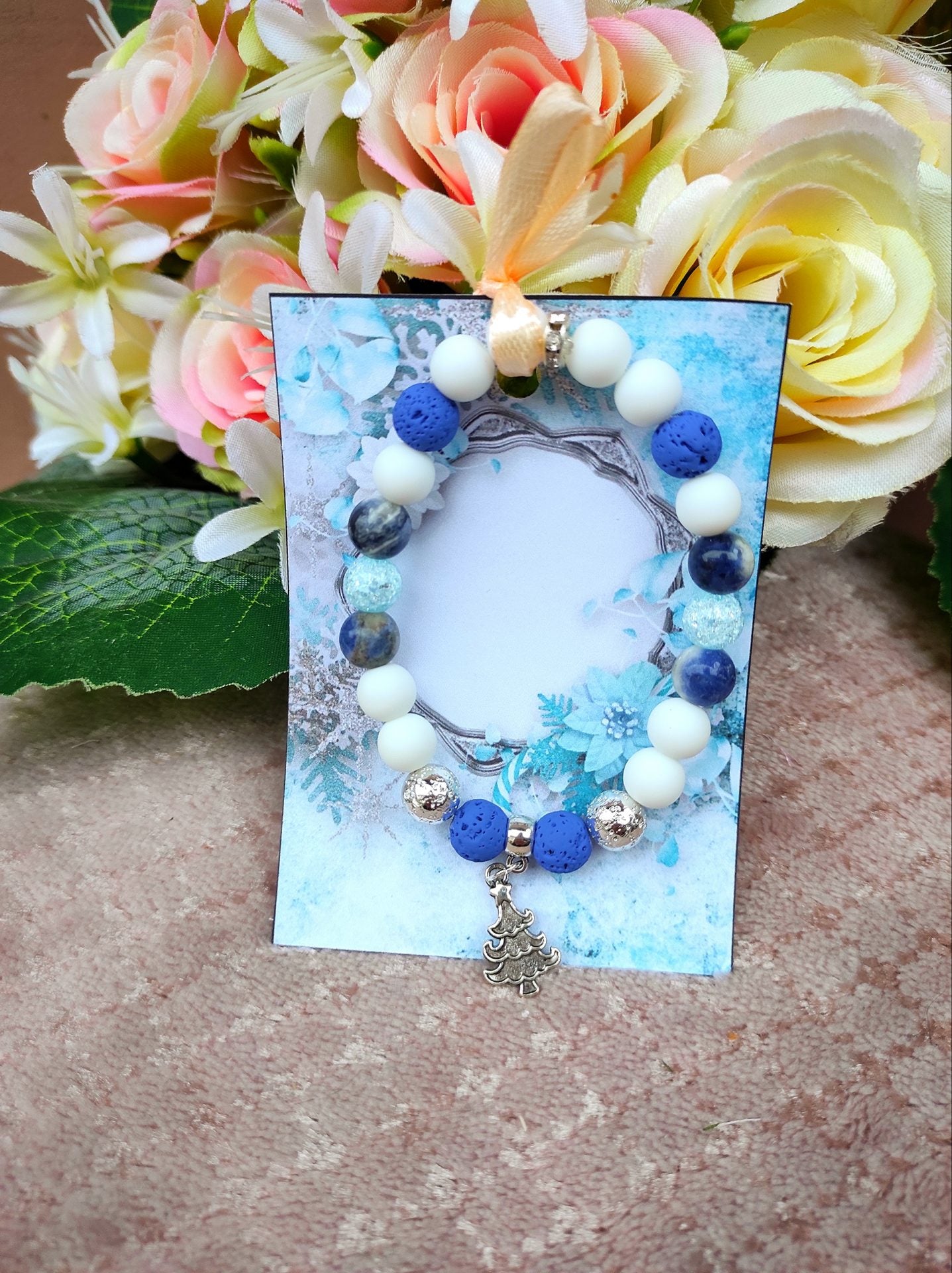 Karácsonyfa medálos ásvány karkötő